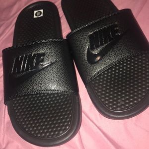 Nike slides 📦
